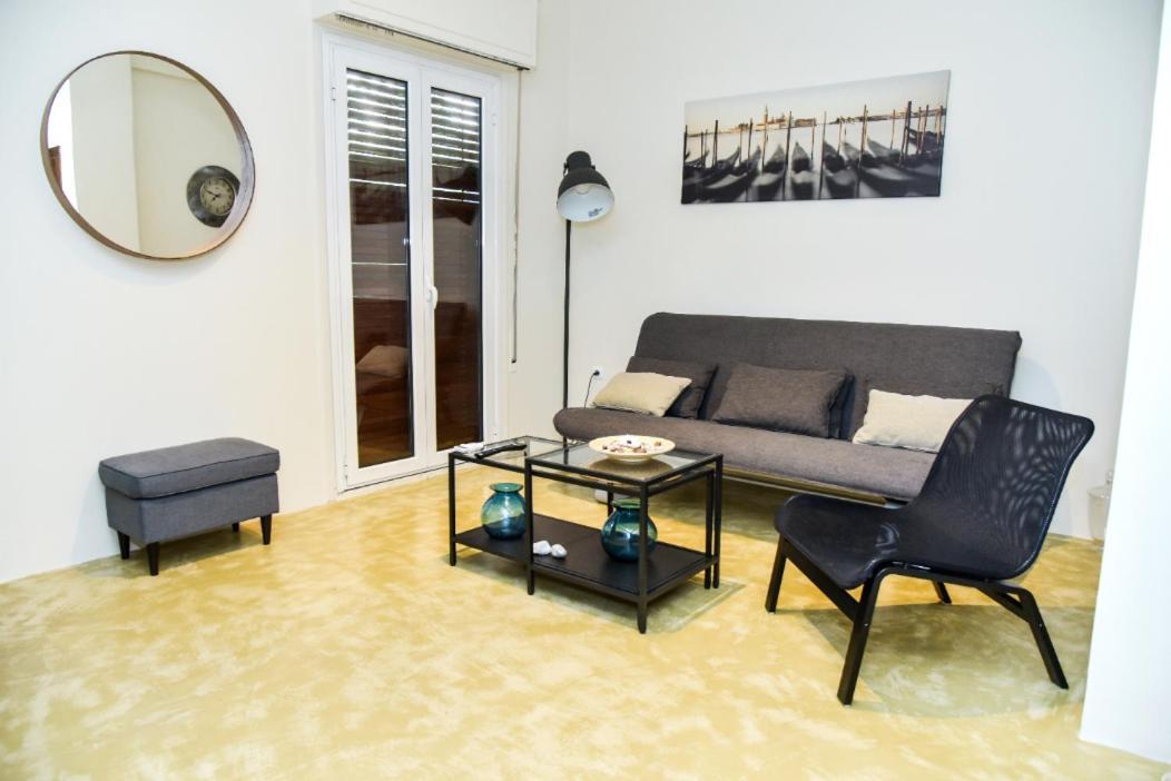 Central Apartment At Echarxia 2 Beds For 5 Pers By Mps Афины Экстерьер фото